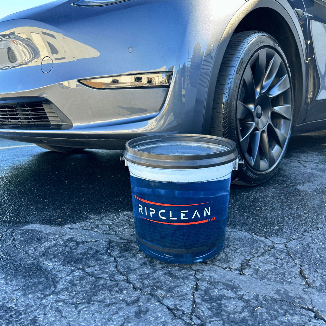 Professional 5 Gallon Car Wash Bucket - RED